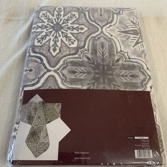 Christmas Tablecloth Snowflake Stars Grey Fiesta Party Rectangular Dinner 60x104 - Picture 4 of 10